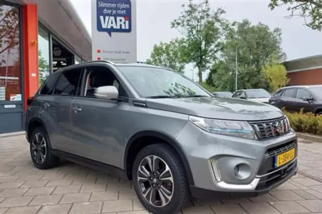 Suzuki Vitara (2021) thumbnail 4