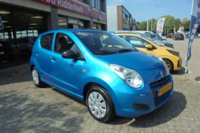 Suzuki Alto (2011) thumbnail 5