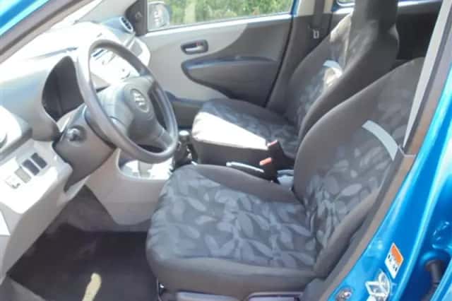 Suzuki Alto (2011) thumbnail 6