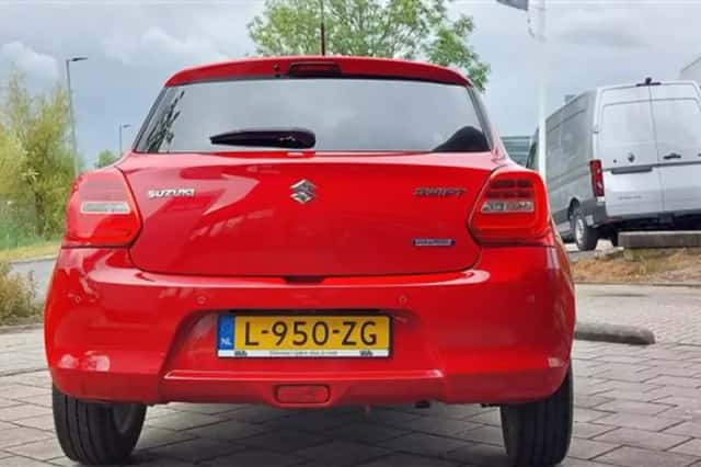Suzuki Swift (2021) thumbnail 6
