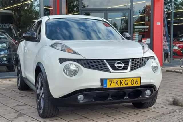Nissan Juke (2013) thumbnail 3