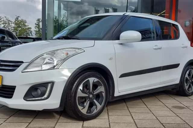 Suzuki Swift (2015) thumbnail 2