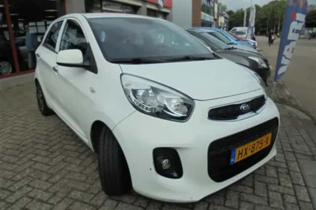 Kia Picanto (2016) thumbnail 3