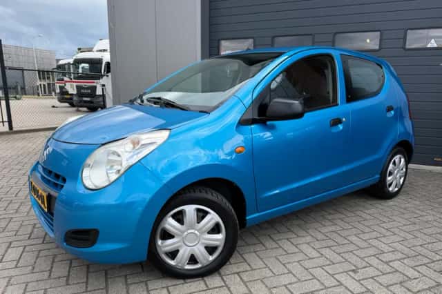 Suzuki Alto (2011) thumbnail 2