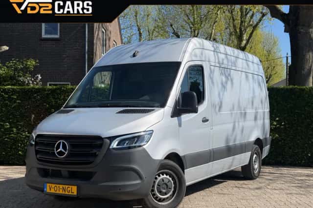 Mercedes-Benz Sprinter (2021) thumbnail 1