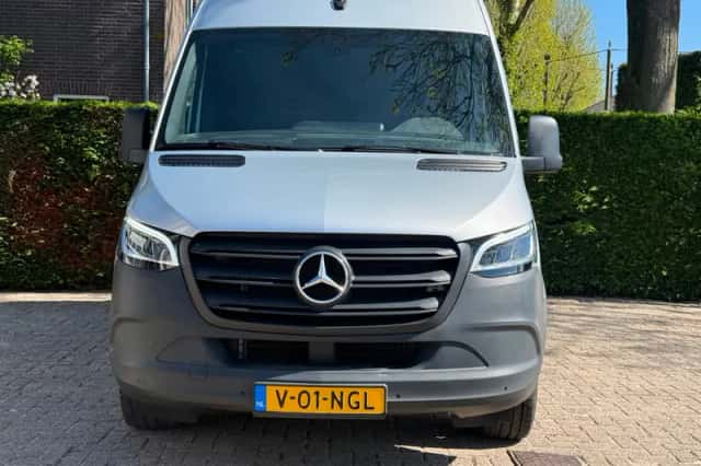 Mercedes-Benz Sprinter (2021) thumbnail 2