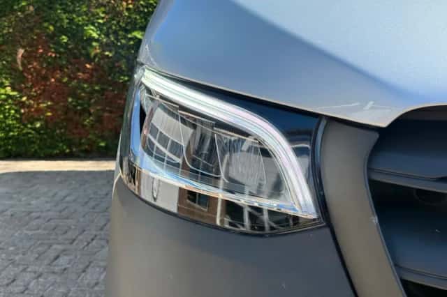 Mercedes-Benz Sprinter (2021) thumbnail 3