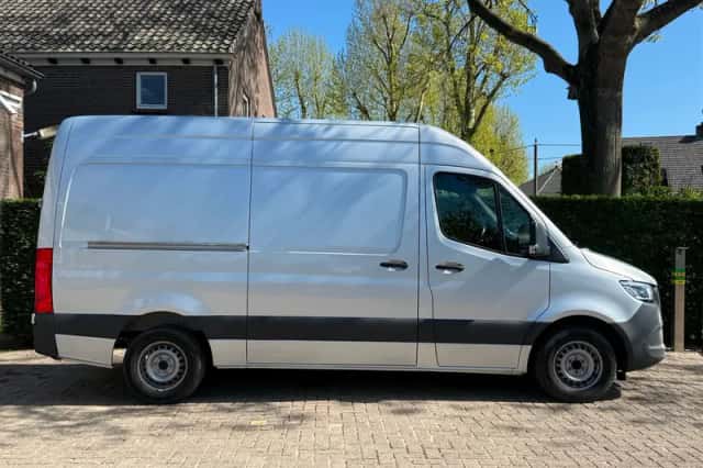 Mercedes-Benz Sprinter (2021) thumbnail 4