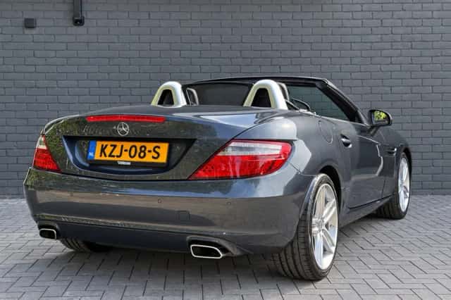 Mercedes-Benz SLK-Klasse (2015) thumbnail 6