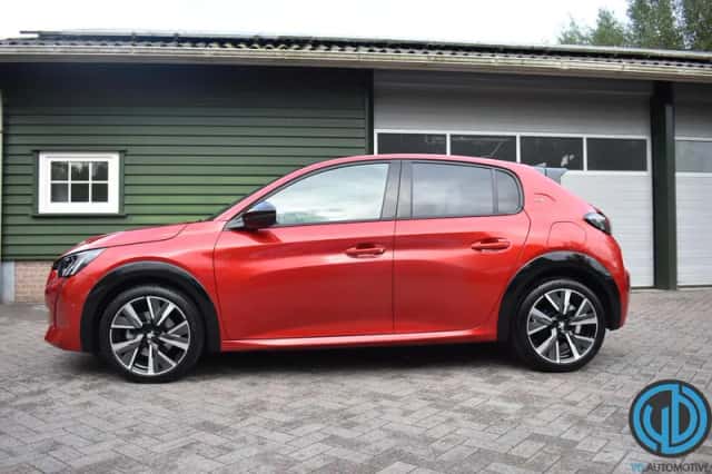 Peugeot 208 (2021) thumbnail 4