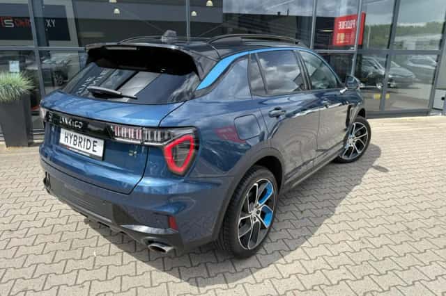 Lynk & Co 01 (2023) thumbnail 2
