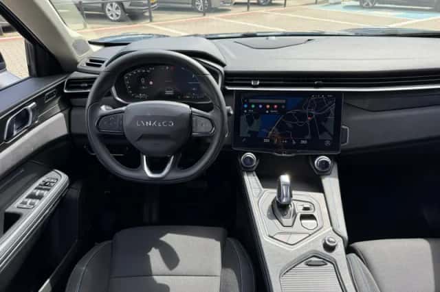 Lynk & Co 01 (2023) thumbnail 3
