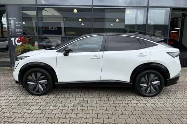 Nissan Ariya (2022) thumbnail 5