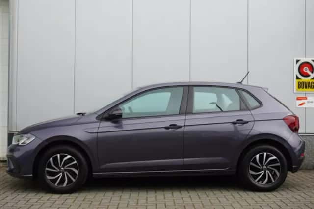 Volkswagen Polo (2021) thumbnail 3