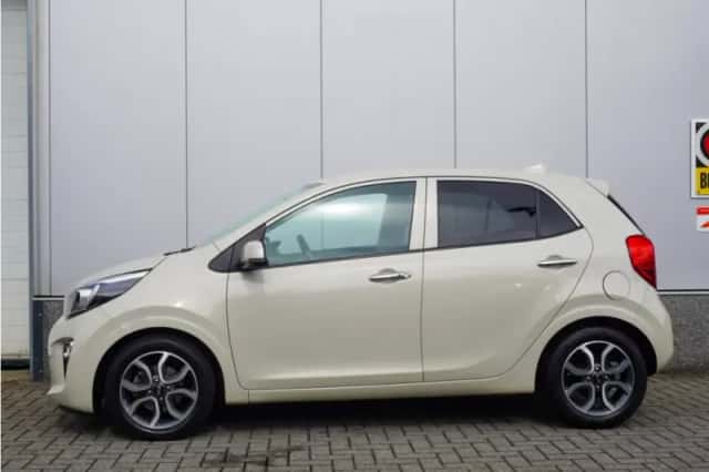 Kia Picanto (2021) thumbnail 3