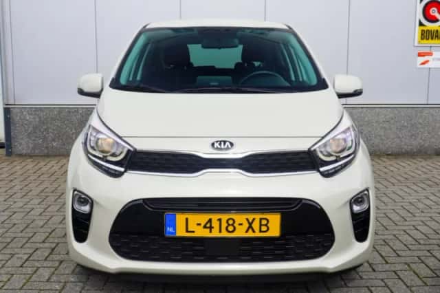 Kia Picanto (2021) thumbnail 4