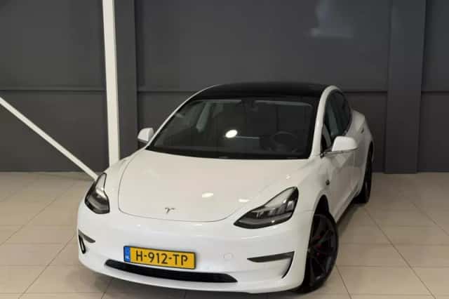 Tesla Model 3 (2020) thumbnail 6