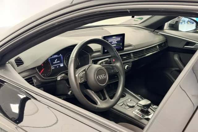 Audi A4 (2018) thumbnail 3