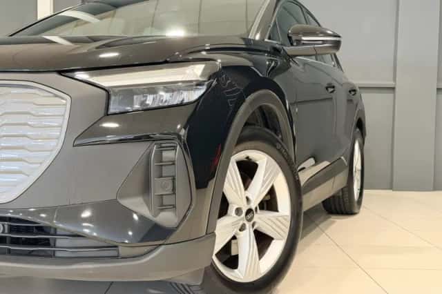 Audi Q4 e-tron (2022) thumbnail 2