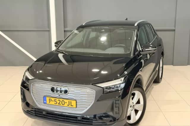 Audi Q4 e-tron (2022) thumbnail 4