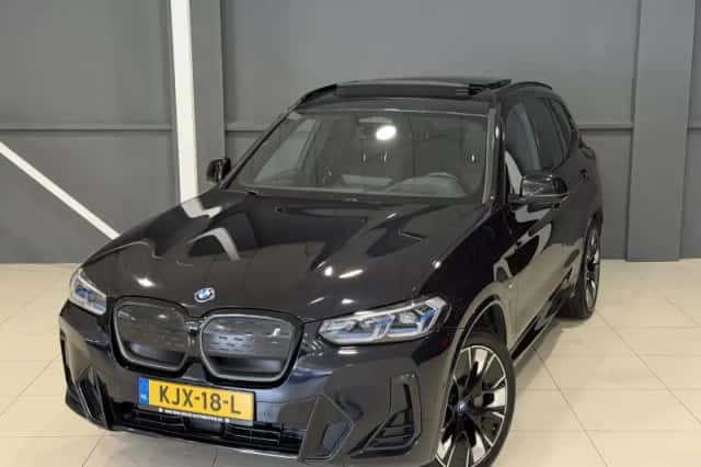 BMW iX3 (2022) thumbnail 4