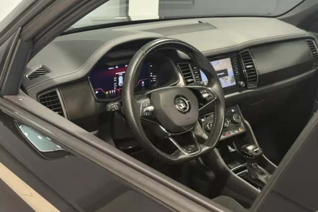 Škoda Kodiaq (2023) thumbnail 3