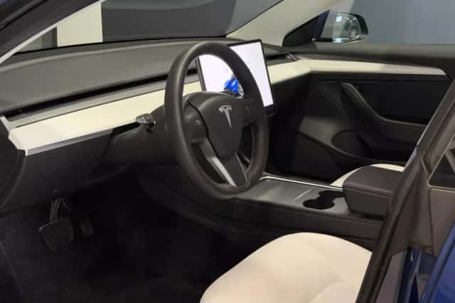 Tesla Model 3 (2022) thumbnail 6