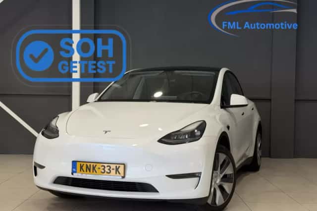 Tesla Model Y (2023) thumbnail 1