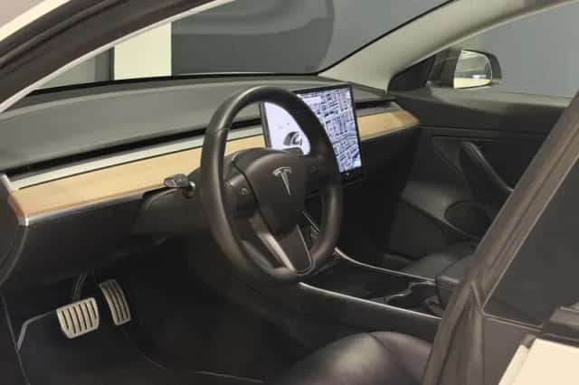 Tesla Model 3 (2019) thumbnail 5