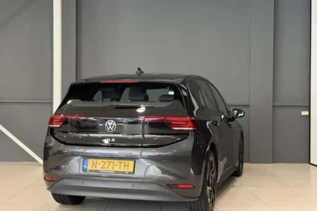 Volkswagen ID.3 (2021) thumbnail 4