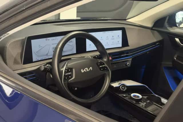 Kia EV6 (2022) thumbnail 3