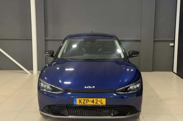 Kia EV6 (2022) thumbnail 6