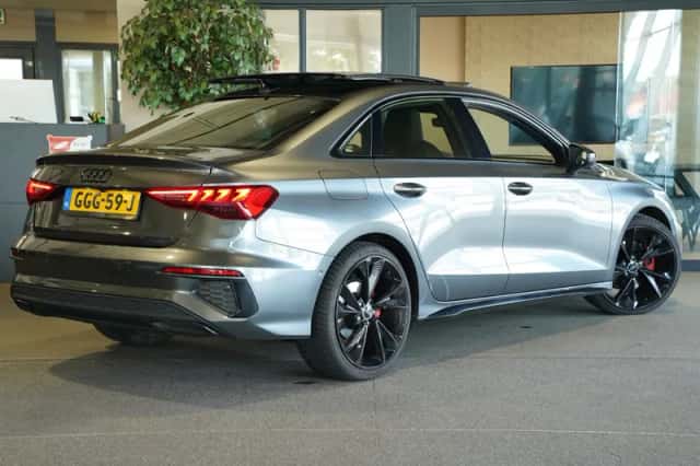 Audi A3 (2021) thumbnail 2