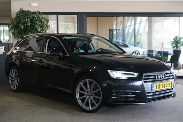 Audi A4 (2018) thumbnail 6