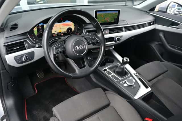 Audi A4 (2019) thumbnail 3