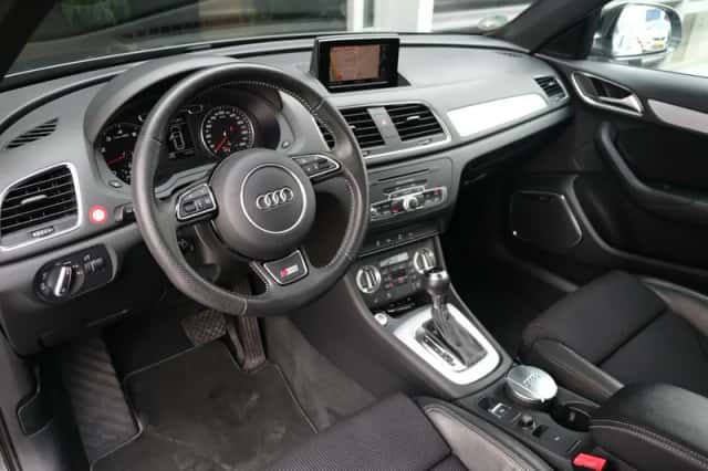 Audi Q3 (2012) thumbnail 3