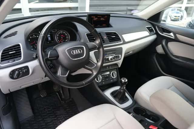 Audi Q3 (2012) thumbnail 3