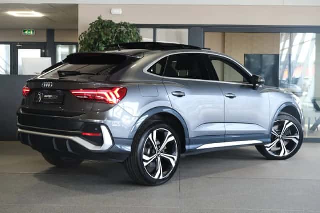 Audi Q3 (2023) thumbnail 2