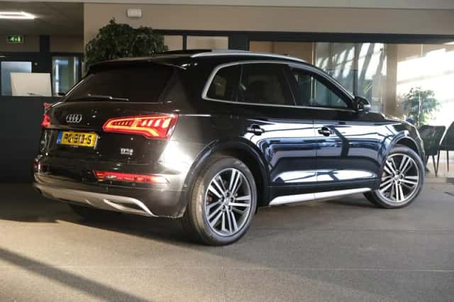 Audi Q5 (2017) thumbnail 2