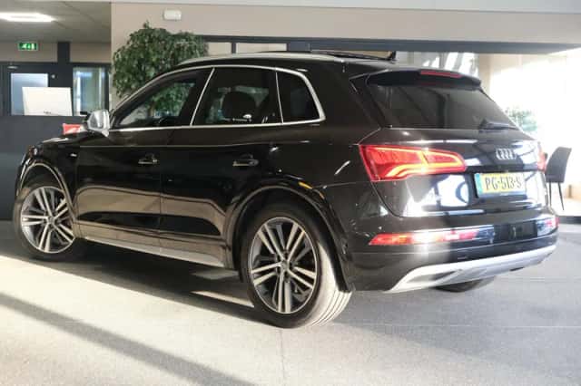 Audi Q5 (2017) thumbnail 6