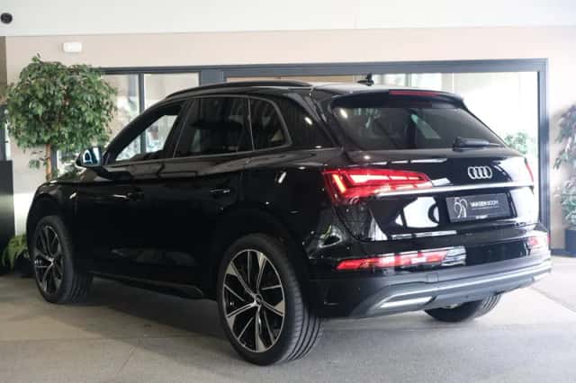 Audi Q5 (2023) thumbnail 2