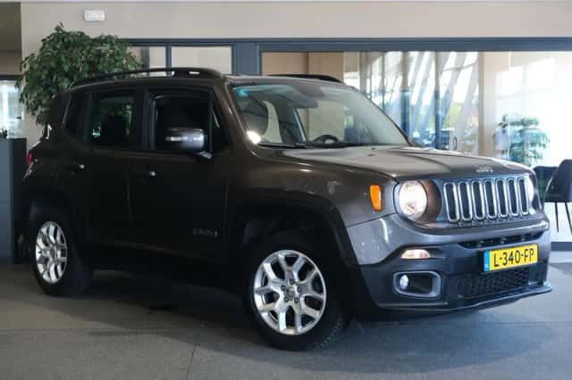 Jeep Renegade (2016) thumbnail 6