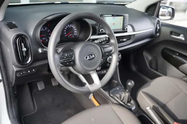 Kia Picanto (2017) thumbnail 3