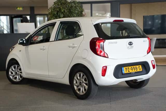 Kia Picanto (2017) thumbnail 6