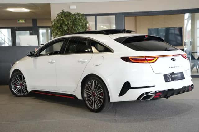 Kia Proceed (2020) thumbnail 6