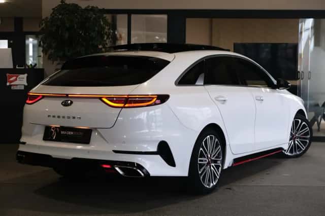Kia Proceed (2019) thumbnail 2