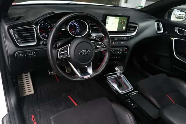 Kia Proceed (2019) thumbnail 3