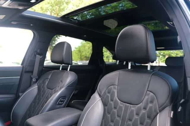 Kia Sorento (2021) thumbnail 4