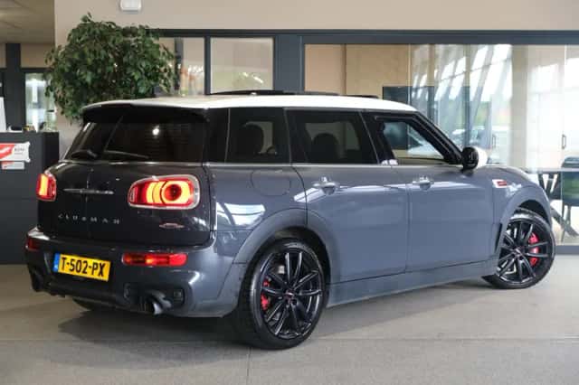 MINI Clubman (2017) thumbnail 2