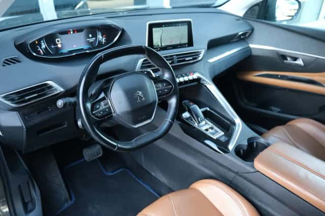 Peugeot 5008 (2019) thumbnail 3